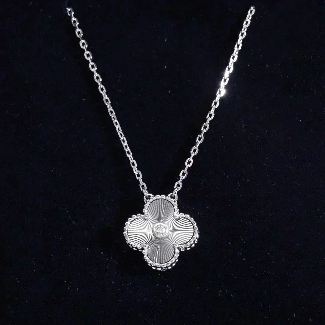 [BloomBling]CLOVER  15MM DIAMOND LASER NECKLACE SILVER