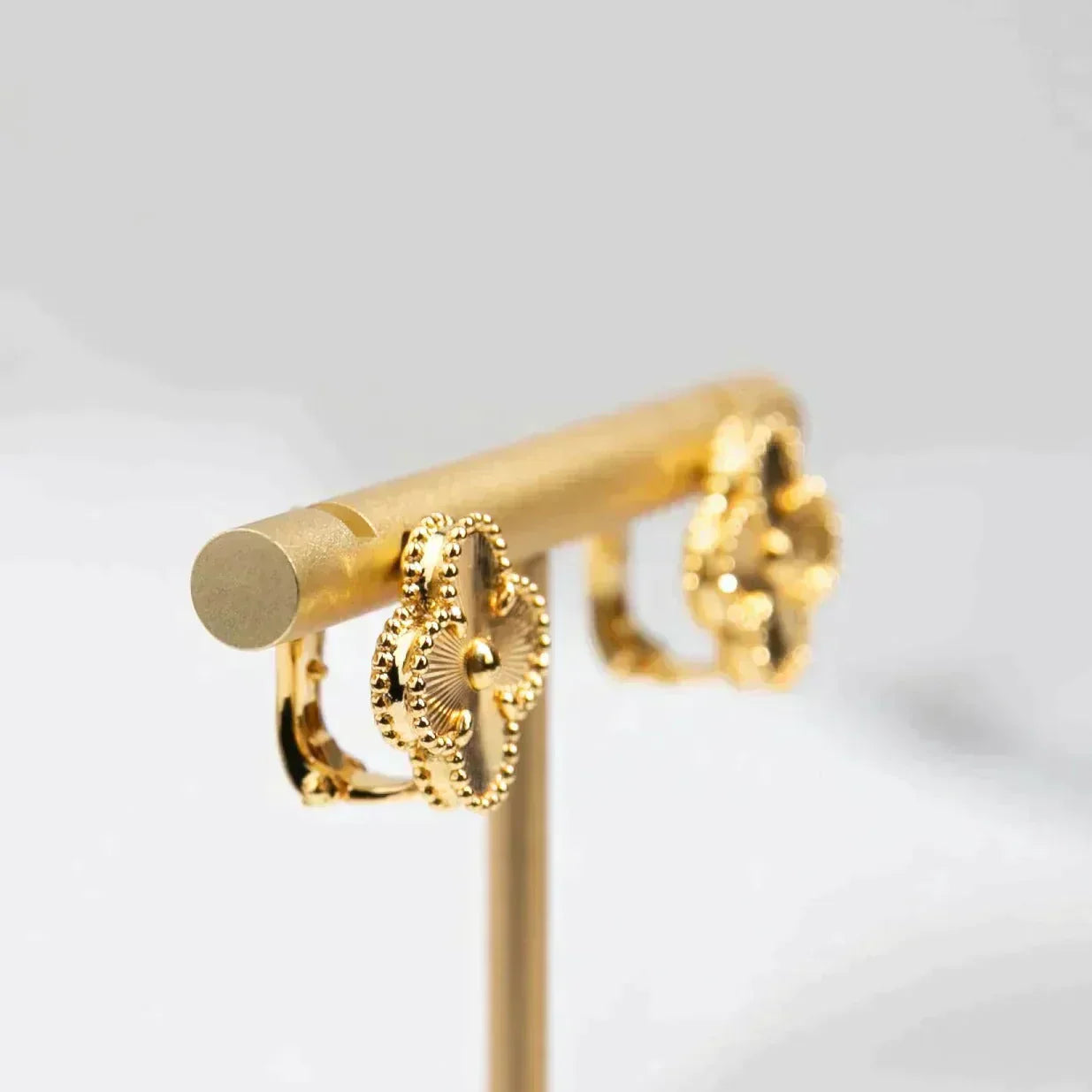 [BloomBling]CLOVER MEDIUM 1 MOTIFS LASER EARRINGS