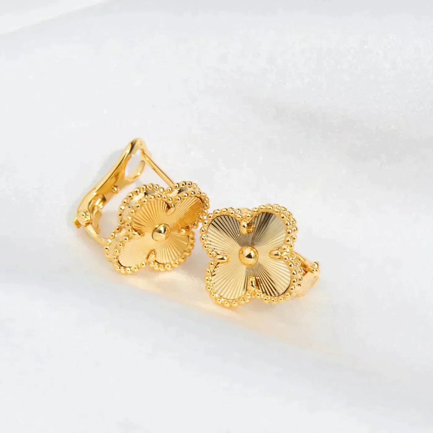 [BloomBling]CLOVER MEDIUM 1 MOTIFS LASER EARRINGS