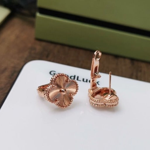 [BloomBling]CLOVER MEDIUM STUD EARRINGS