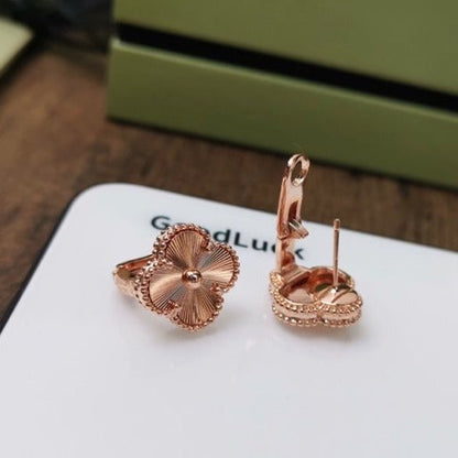[BloomBling]CLOVER MEDIUM STUD EARRINGS
