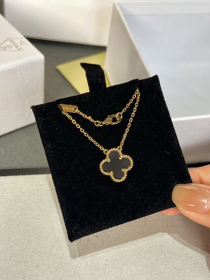 [BloomBling]CLOVER ROCK CRYSTAL ROSE GOLD NECKLACE