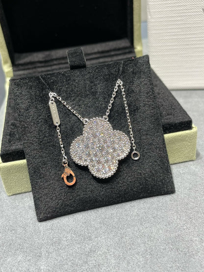 [BloomBling]CLOVER 25MM LARGE PENDANT DIAMOND PAVED SILVER NECKLACE