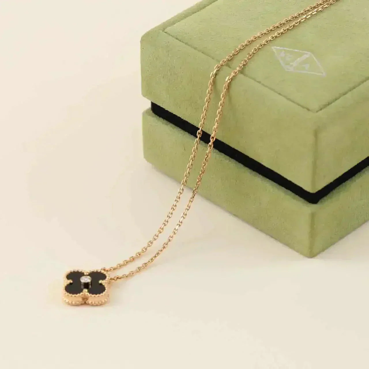[BloomBling]CLOVER 15MM DIAMOND ONYX NECKLACE