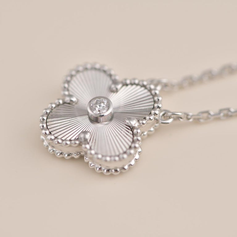 [BloomBling]CLOVER  15MM DIAMOND LASER NECKLACE SILVER