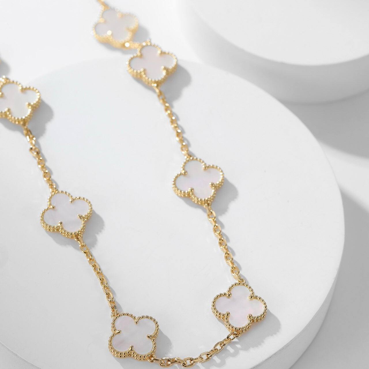 [BloomBling]CLOVER 10 MOTIFS WHITE MOTHER OF PEARL NECKLACE
