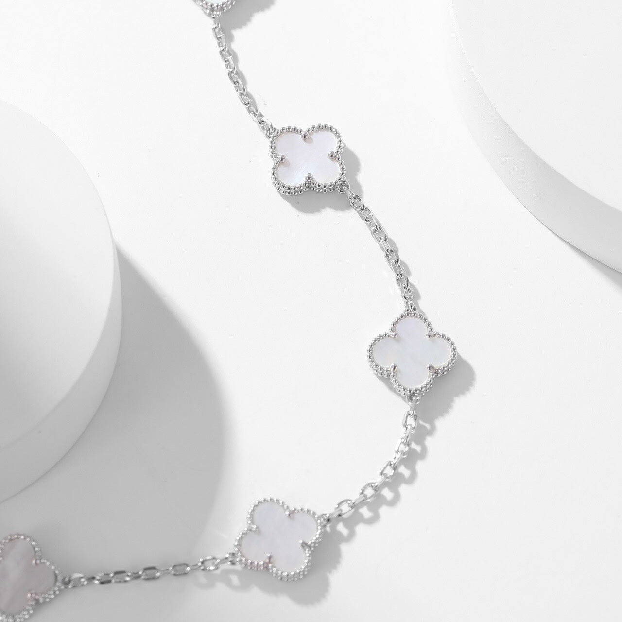 [BloomBling]CLOVER 10 MOTIFS WHITE MOTHER OF PEARL NECKLACE