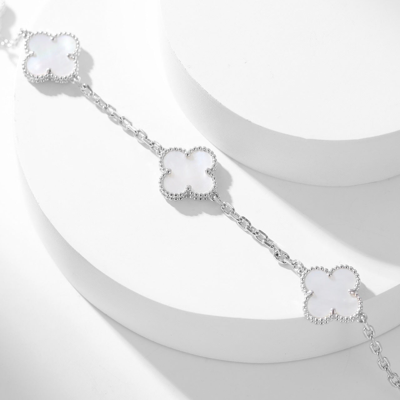 [BloomBling]CLOVER 10 MOTIFS WHITE MOTHER OF PEARL NECKLACE