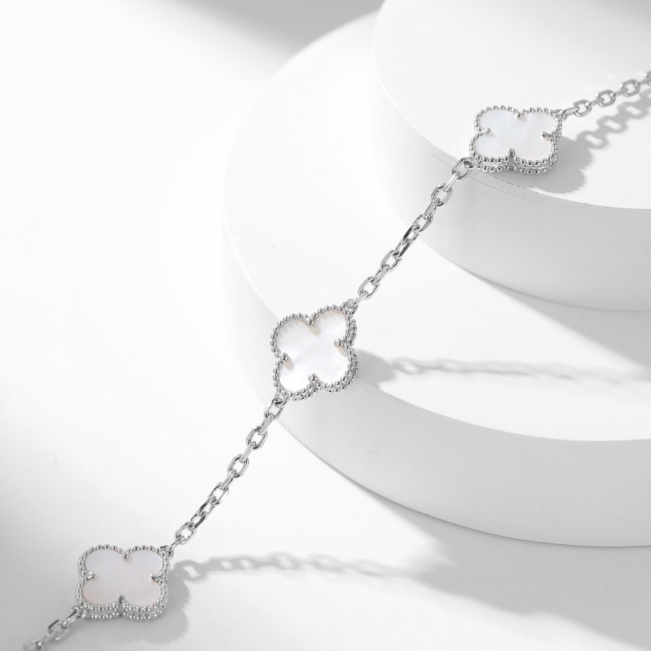[BloomBling]CLOVER 10 MOTIFS WHITE MOTHER OF PEARL NECKLACE