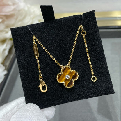 [BloomBling]CLOVER 15MM DIAMOND AND YELLOW TIGER'S EYE AGATE necklace