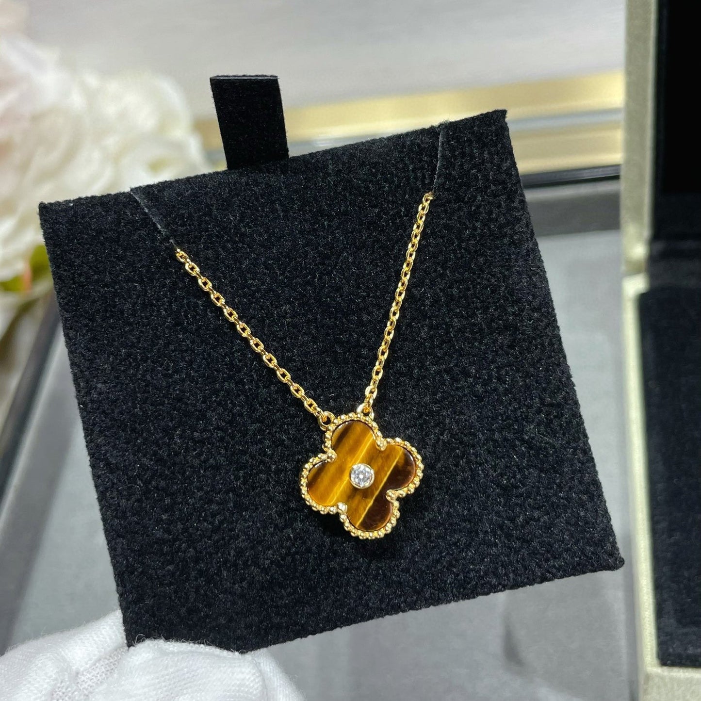 [BloomBling]CLOVER 15MM DIAMOND AND YELLOW TIGER'S EYE AGATE necklace