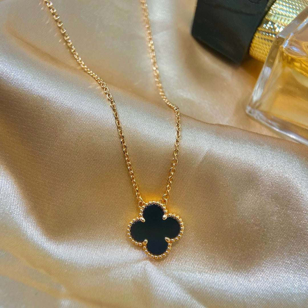 [BloomBling]CLOVER 15MM BLACK ONYX SINGLE FLOWER NECKLACE