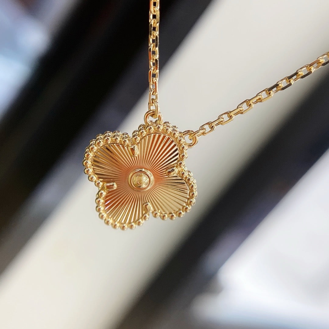 [BloomBling]CLOVER 15MM LASER NECKLACE