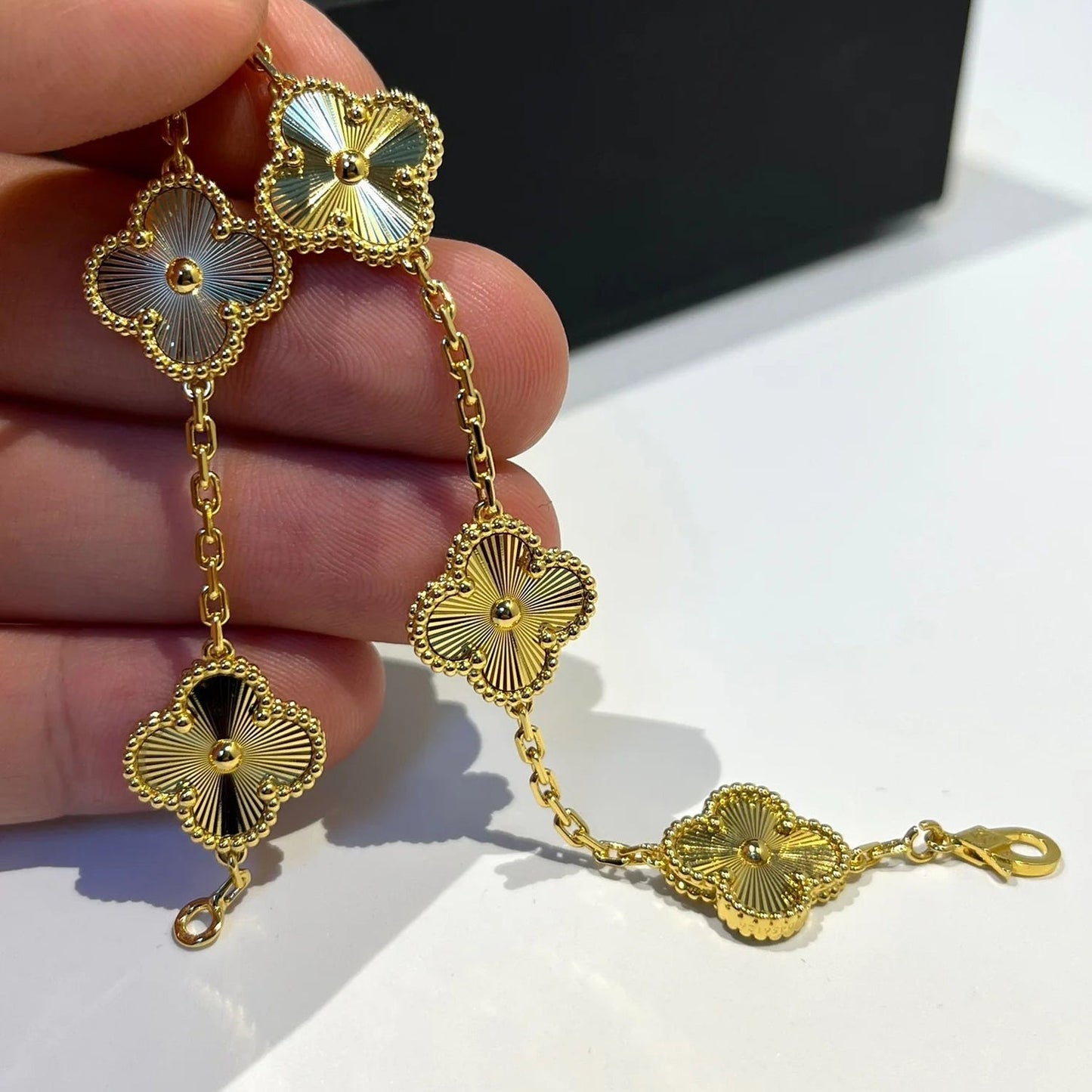 [BloomBling]CLOVER 5 FLOWERS LASER BRACELET