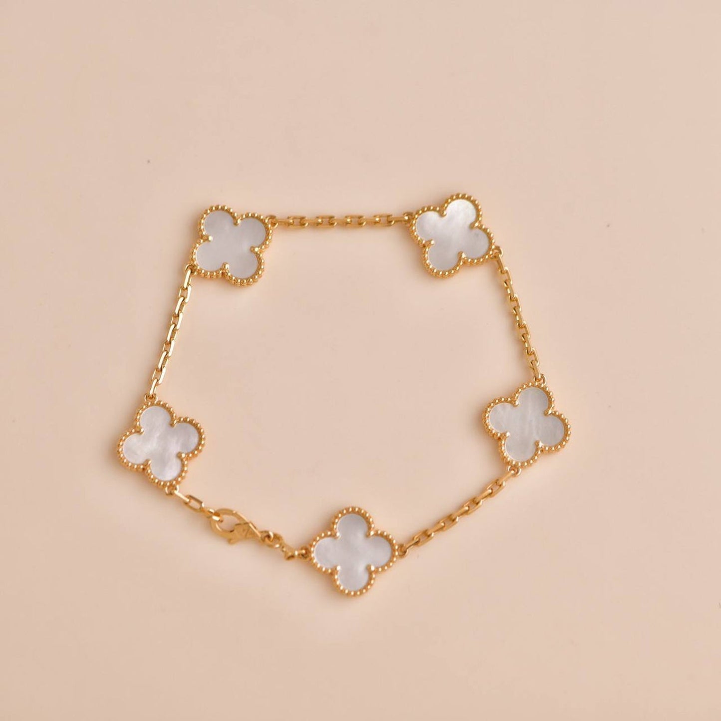 [BloomBling]CLOVER  5 MOTIF WHITE MOP BRACELET