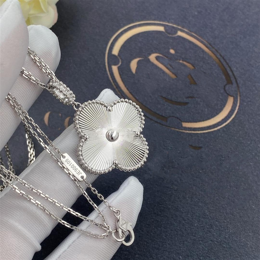 [BloomBling]CLOVER 25MM SILVER BIG CLOVER NECKLACE