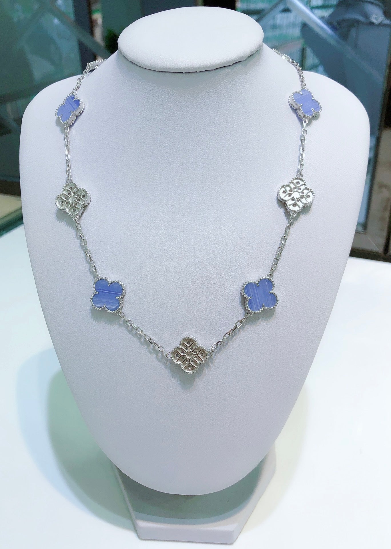 [BloomBling]CLOVER 10 MOTIFS CHALCEDONY DIAMONDS SILVER NECKLACE